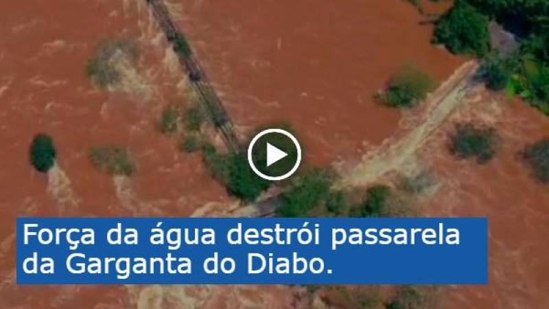 forca-da-agua-destroi-passarela-da-garganta-do-diabo-nas-cataratas-do-iguacu.jpg